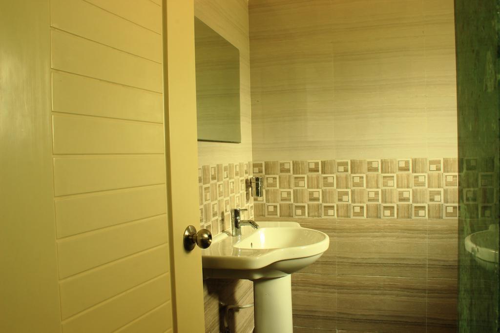 Urban Ville Hotel Púna Kültér fotó
